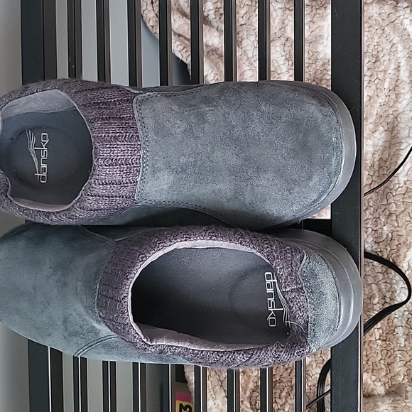 Dansko gray suede clogs - Picture 2 of 5